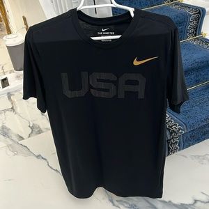 Nike tee